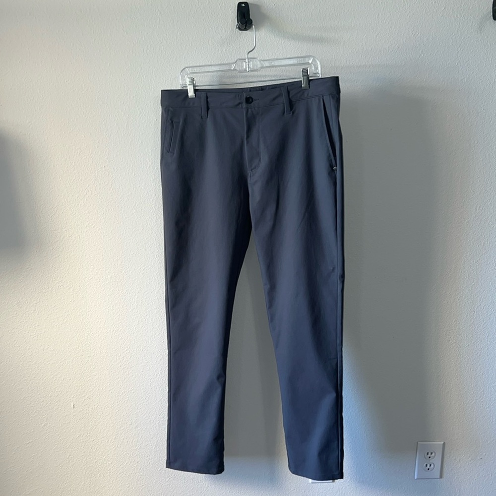 Vuori Men’s Cascade Tech Chino Pants 34x 30 Charcoal